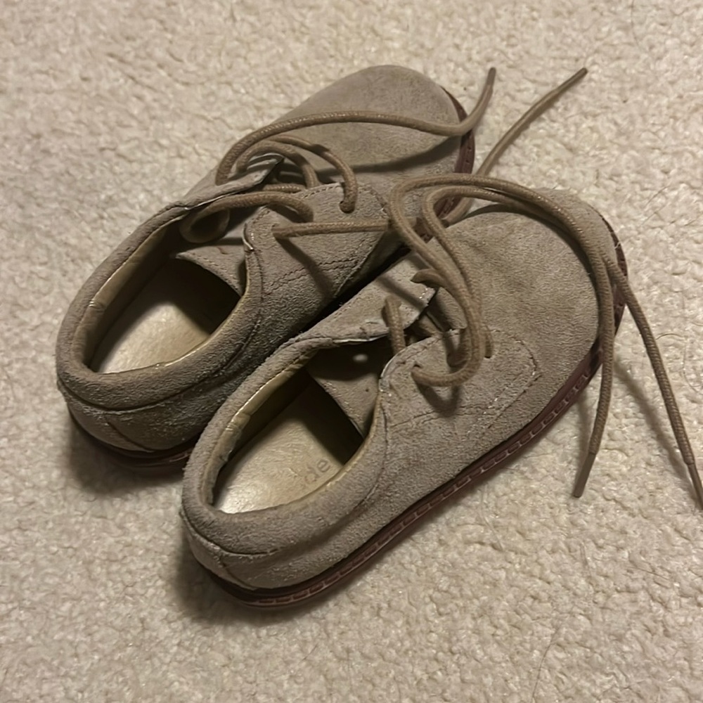 Dress up shoes